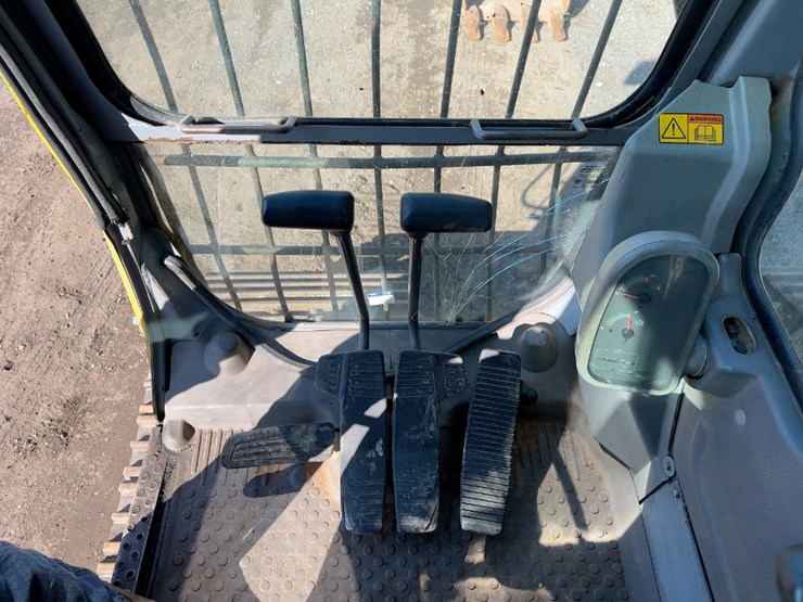 2002-volvo-ec150-image-38