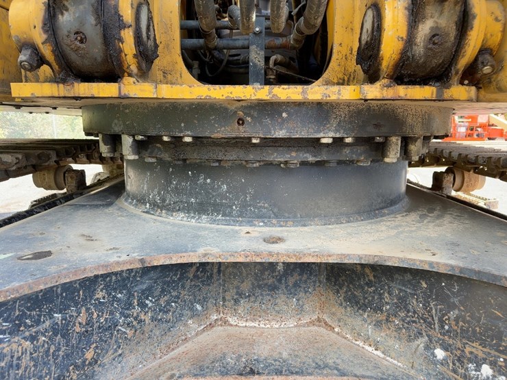2019-deere-300g-lc-image-16