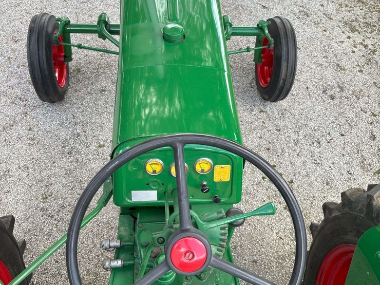 1957-oliver-super-66-image-16