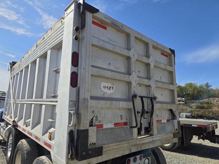 2017-kenworth-t880-image-25
