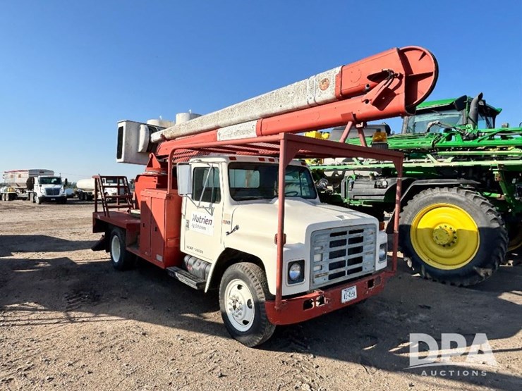 1981-international-1754-bucket-truck-(gp11561,-unit-78228)-image-1