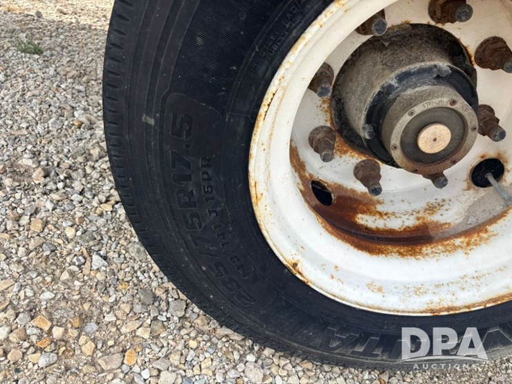 2012-behnke-dry-tender-trailer-(gp11554)-image-37