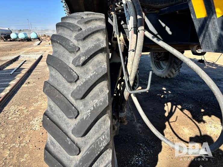 2015-case-ih-patriot-4440-image-70