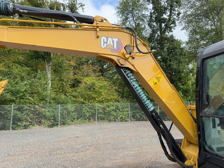 2021-caterpillar-305-image-17