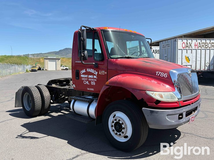 2006-international-durastar-4400-image-3
