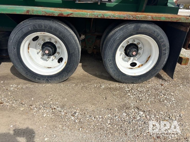 2015-behnke-dry-tender-trailer-(gp11556)-image-38