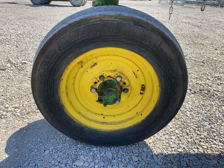 john-deere-b-image-27
