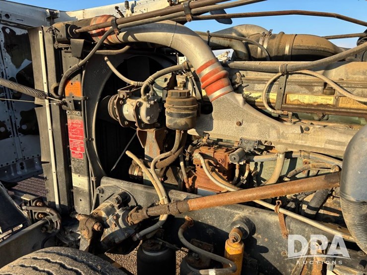 1991-peterbilt-379-image-37