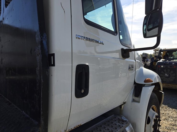 2003-international-durastar-4200-image-18