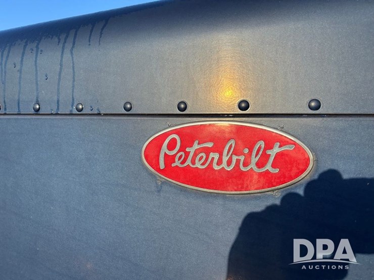 1991-peterbilt-379-image-26