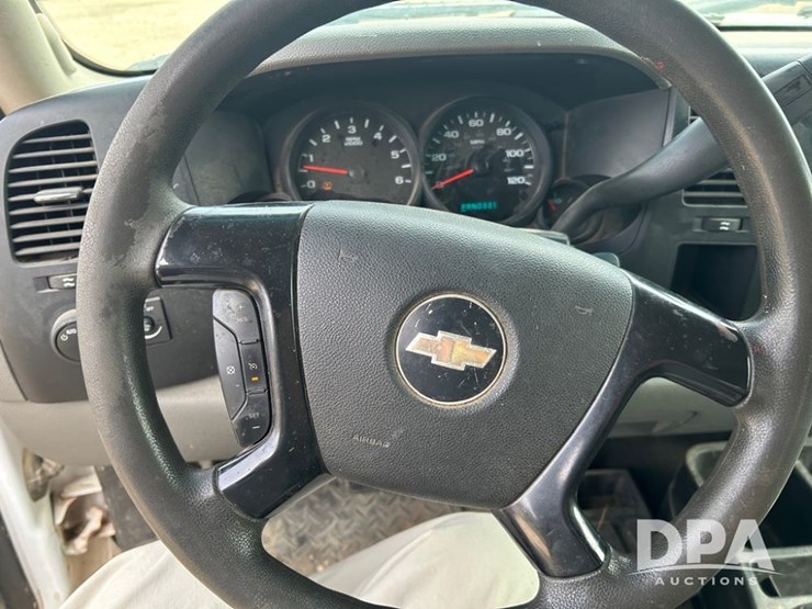 2008-chevrolet-silverado-image-22