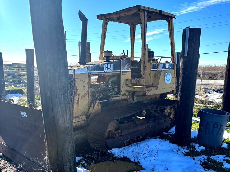 2006-caterpillar-d4c-image-1