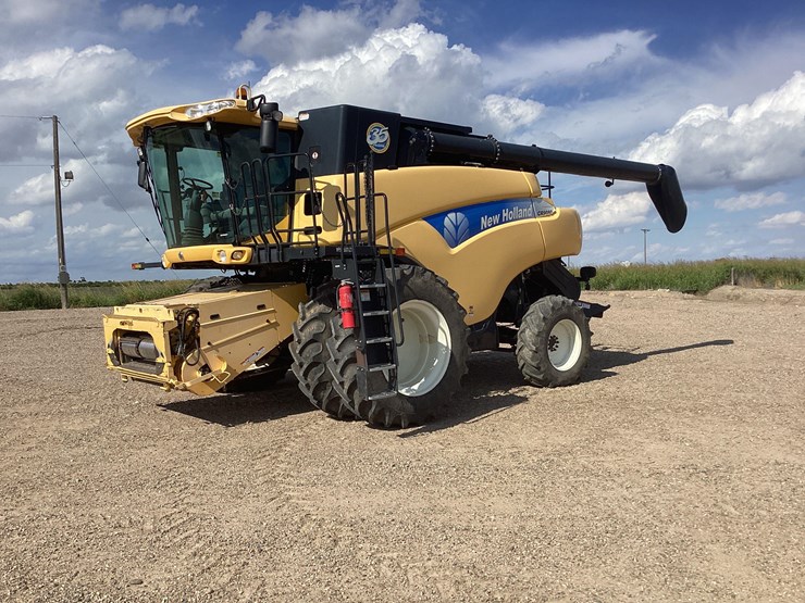 2010-new-holland-cr9080-image-1