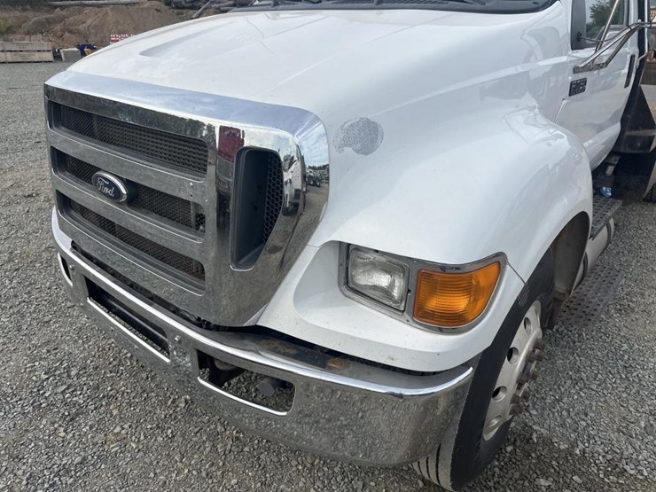 ford-f750-image-9
