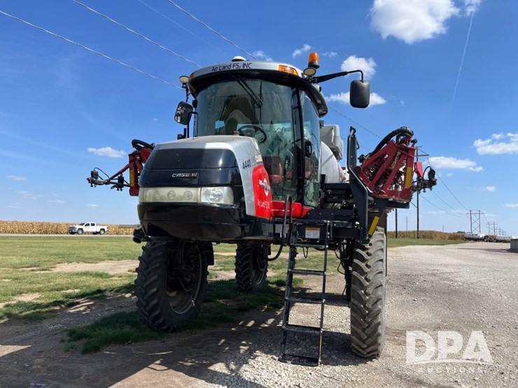 2017-case-ih-patriot-4440-image-2