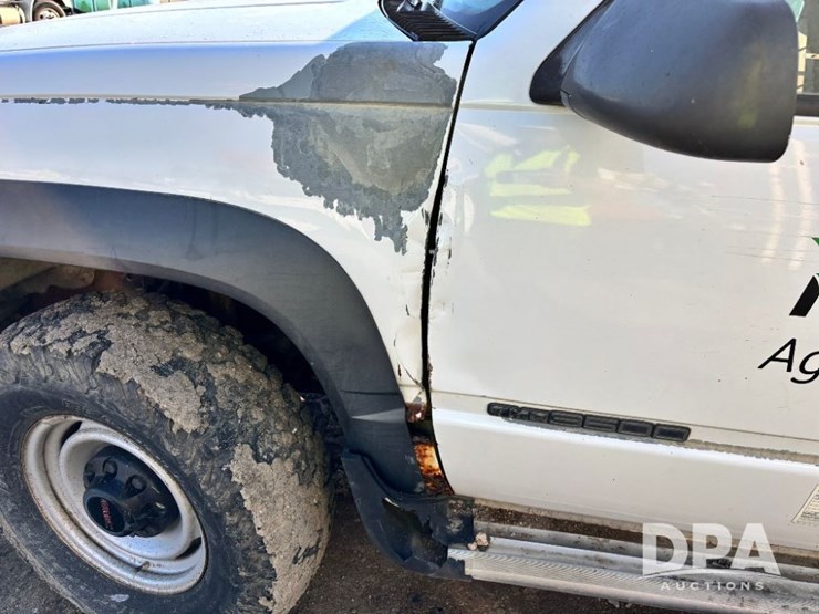 2000-gmc-3500-image-25