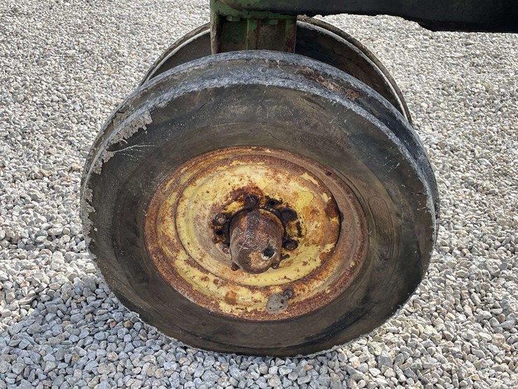 john-deere-720-image-14
