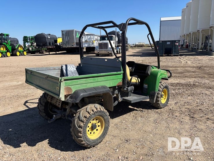 john-deere-gator-image-5