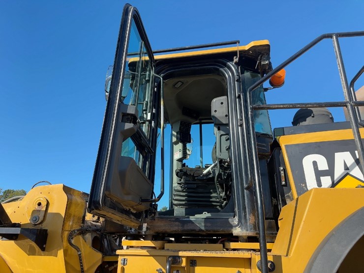 2016-caterpillar-980m-image-23