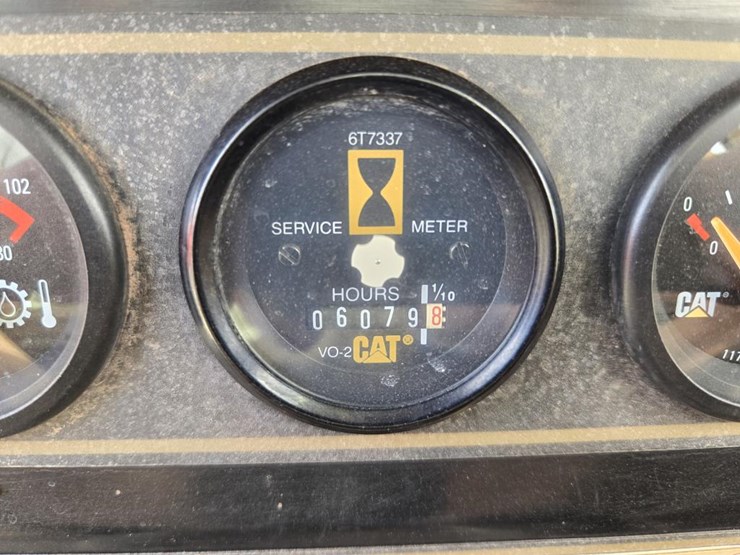 2001-caterpillar-d5c-image-28