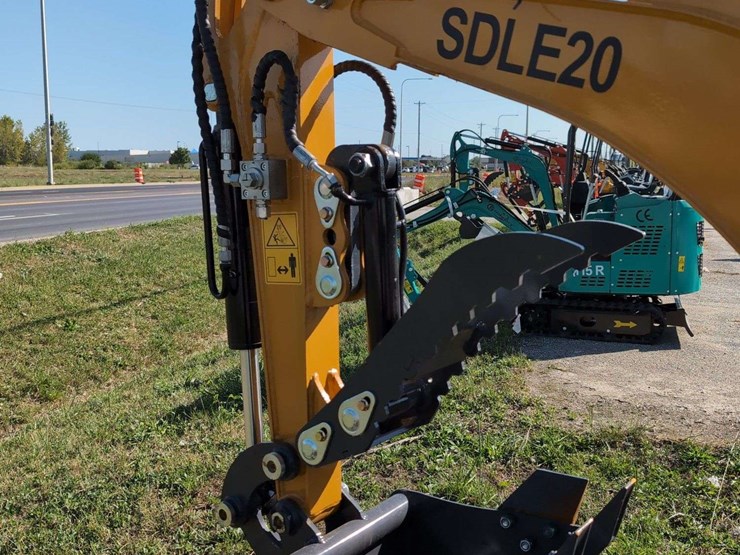 (1)-mini-excavator-sdle20-with-yanmar-engine---diesel---damaged-hose-image-10