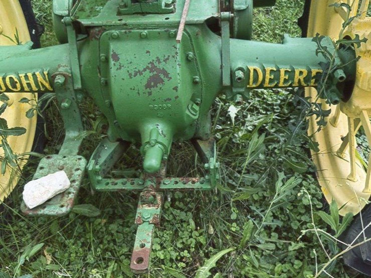john-deere-b-image-4