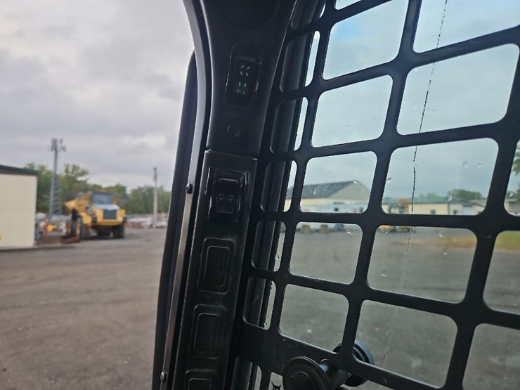 2018-bobcat-a770-image-21