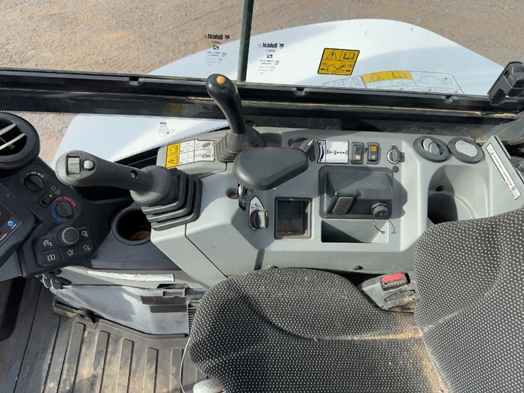 2023-bobcat-e60-image-29