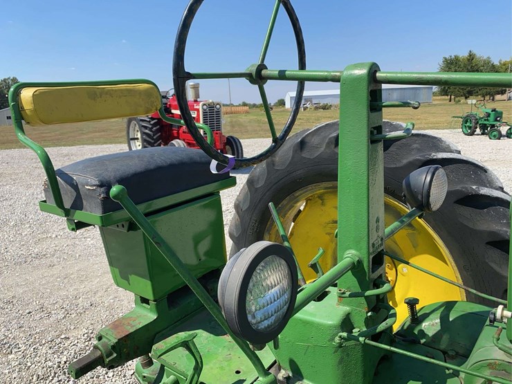 john-deere-b-image-17