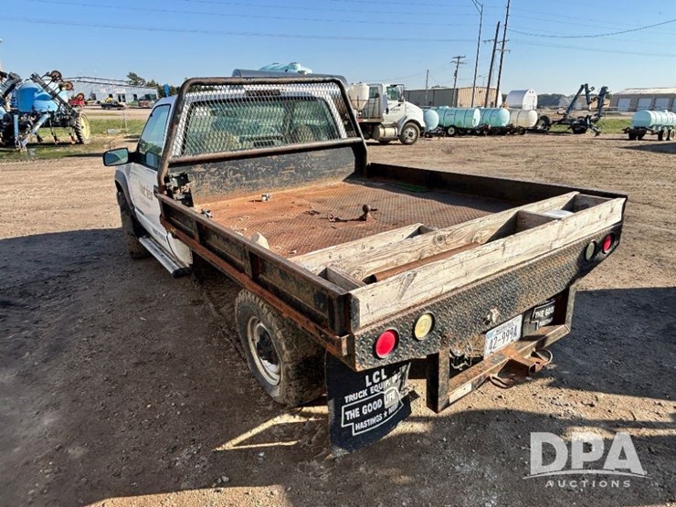 2000-gmc-3500-image-6