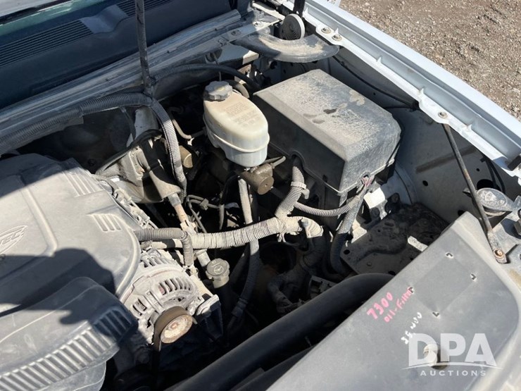 2011-chevrolet-3500hd-image-60