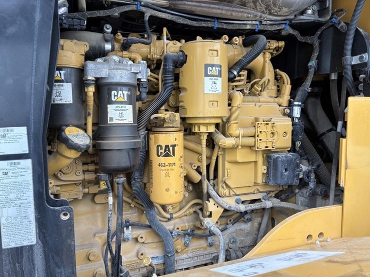 2019-caterpillar-938m-image-16