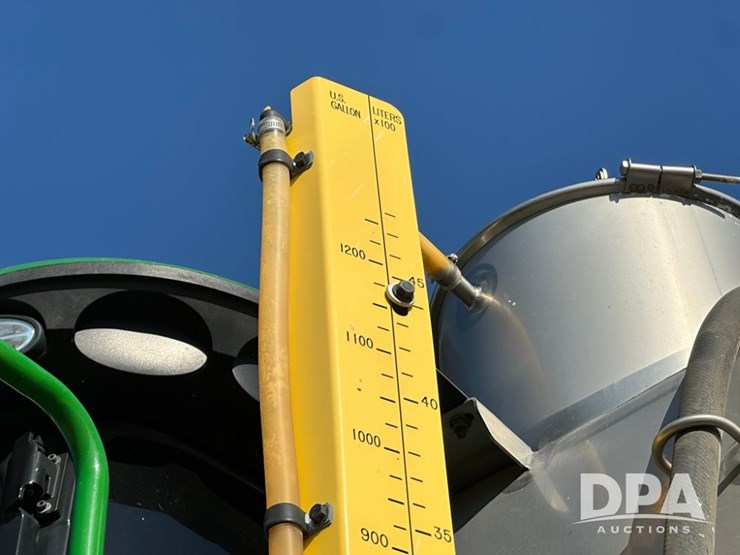2021-john-deere-r4044-image-30