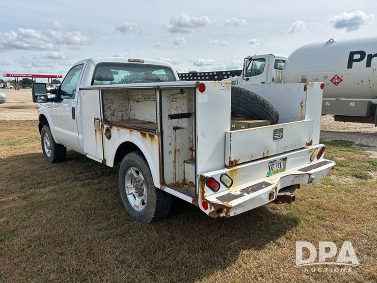 2011-ford-f250-image-5