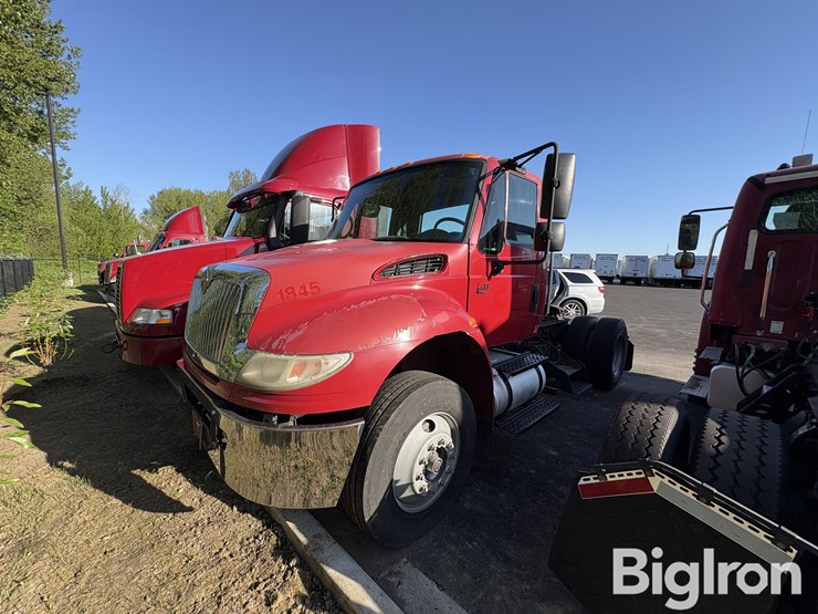 2007-international-durastar-4400-image-1