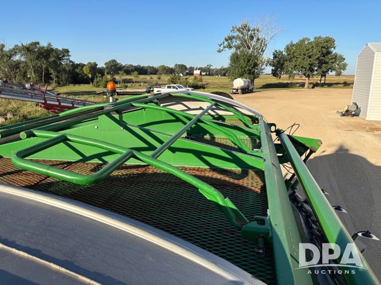 2019-john-deere-f4365-image-74