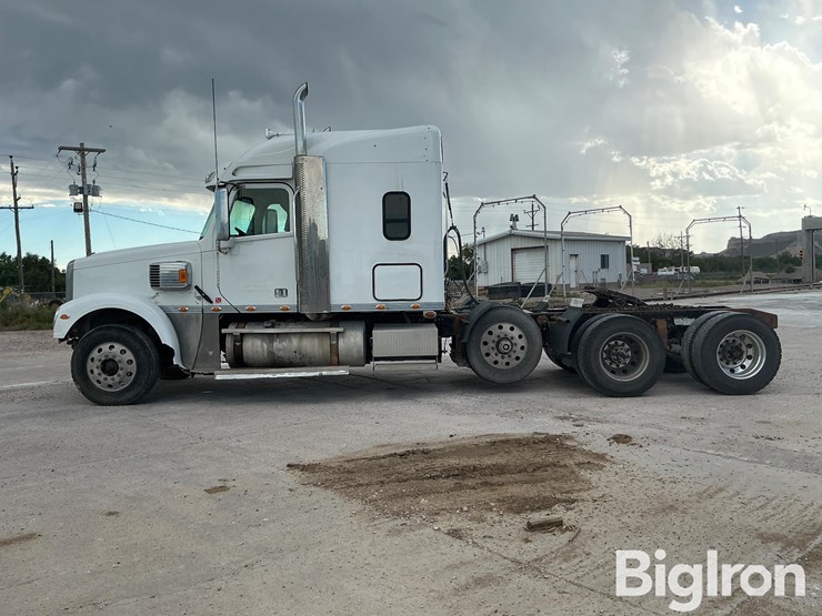 2013-freightliner-coronado-132-image-8