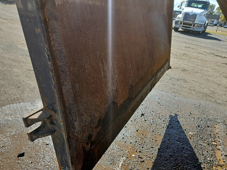 2016-kenworth-t880-image-33