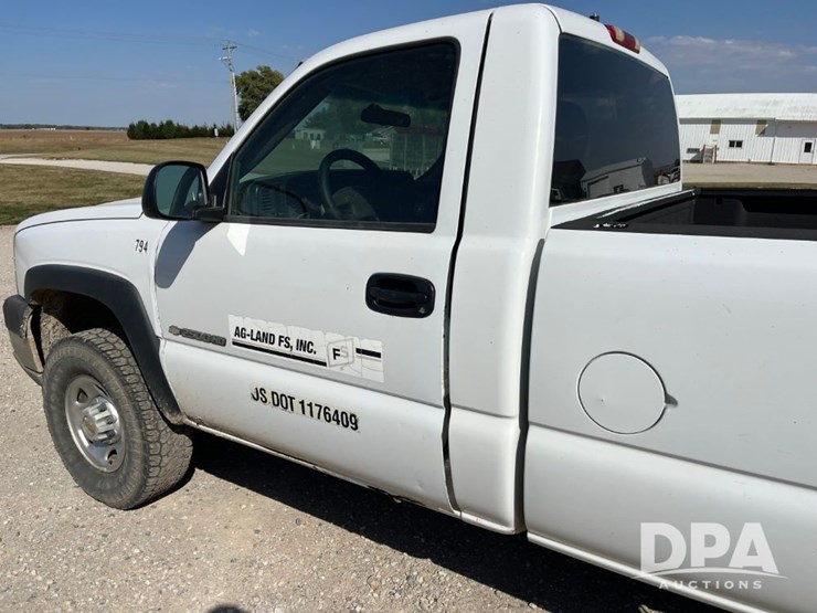 2003-chevrolet-2500hd-image-39