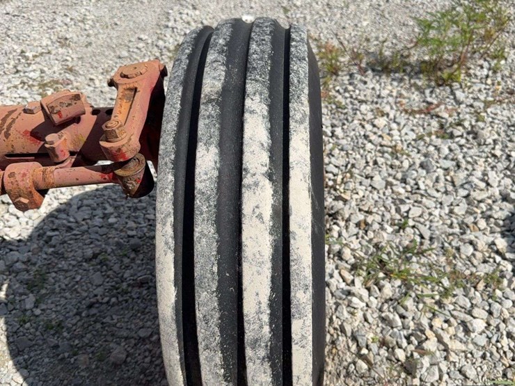 farmall-560-diesel-image-29