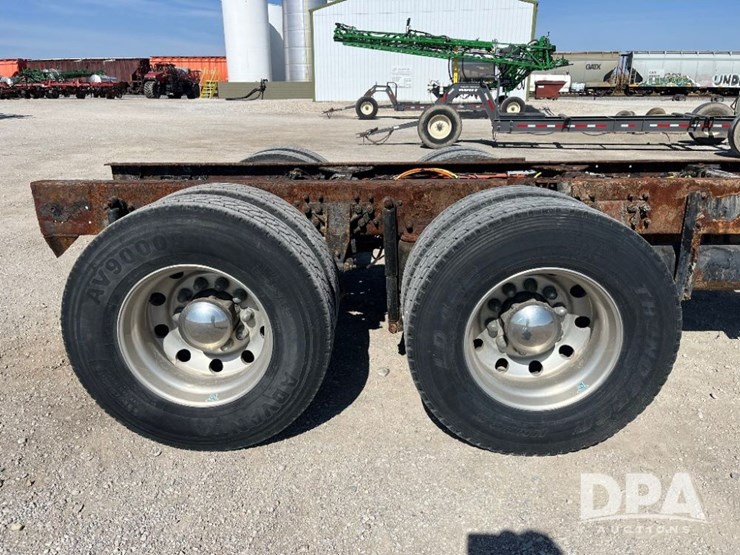 2009-kenworth-t370-image-29