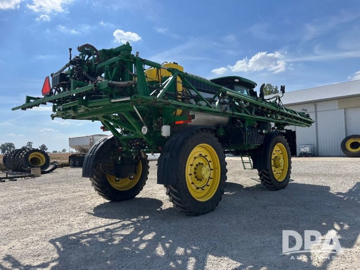 2019-john-deere-r4045-image-11
