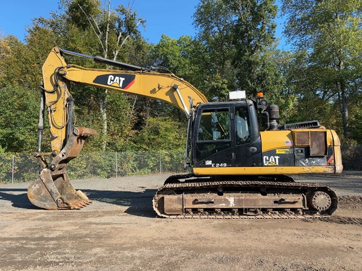 2011-caterpillar-320dl-image-2
