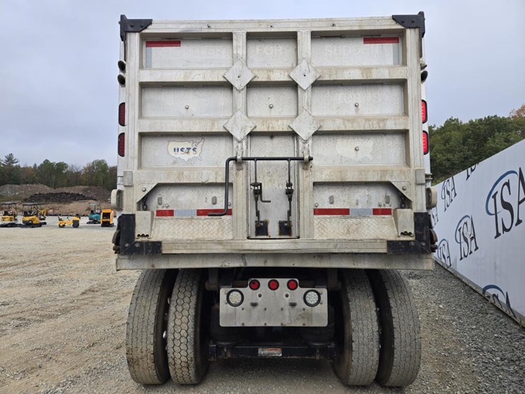 2017-kenworth-t880-image-4