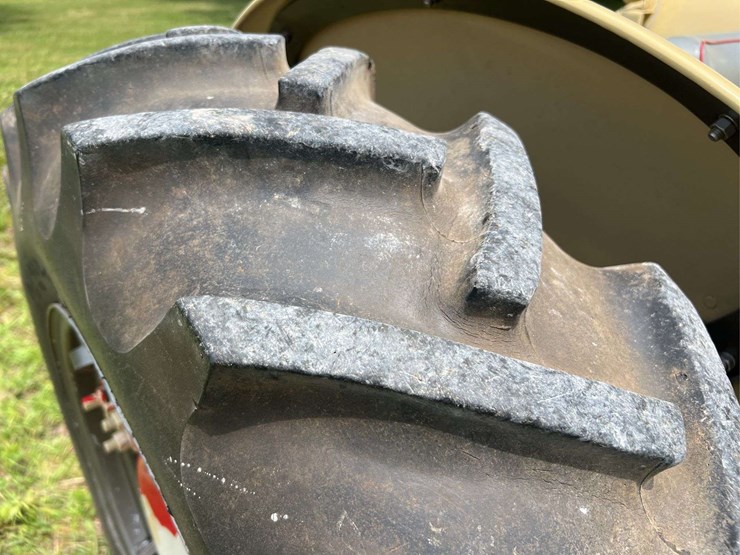 massey-ferguson-40-image-47