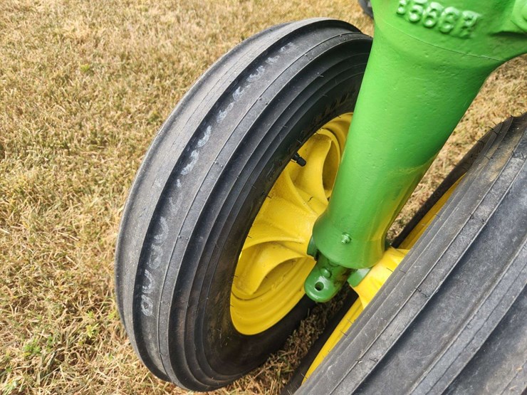 john-deere-b-image-13