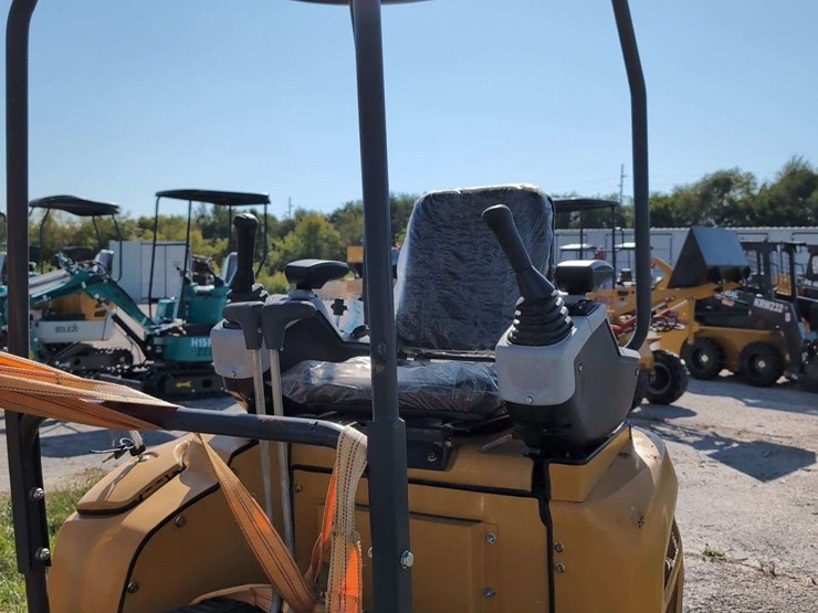 (1)-mini-excavator-sdle20-with-yanmar-engine---diesel---damaged-hose-image-11