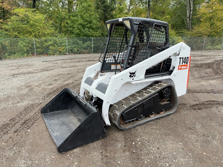 2006-bobcat-t140-image-1