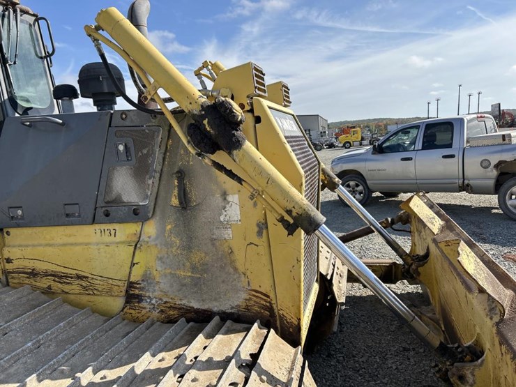 komatsu-d65px-image-14
