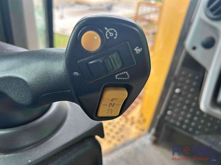 2017-caterpillar-d6t-lgp-image-27